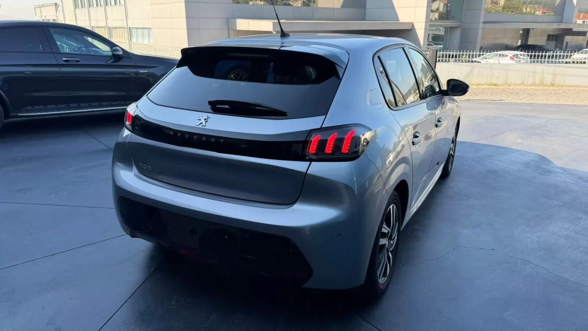 peugeot-208-2021-gasolina-1199cc
