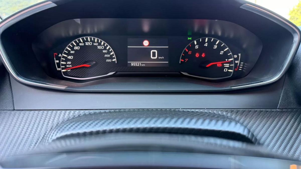 peugeot-208-2022-gasolina-1199cc