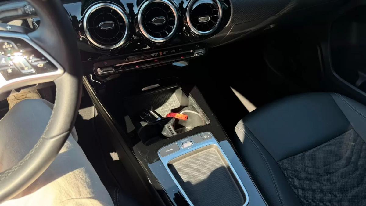 mercedes-benz-classe-a-2023-gasolina-1332cc