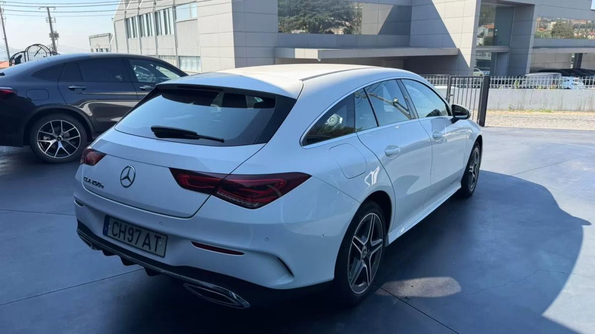mercedes-benz-cla-2022-hibrido-1332cc