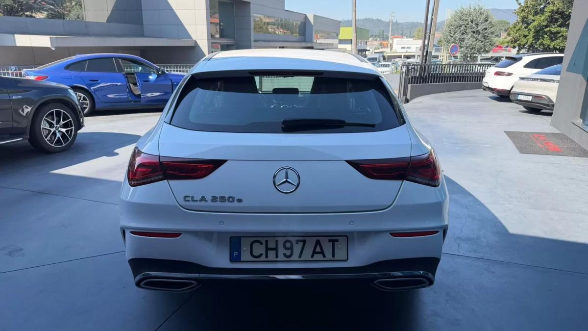 mercedes-benz-cla-2022-hibrido-1332cc