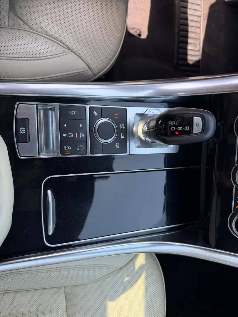 land-rover-range-rover-sport-2015-diesel-2993cc