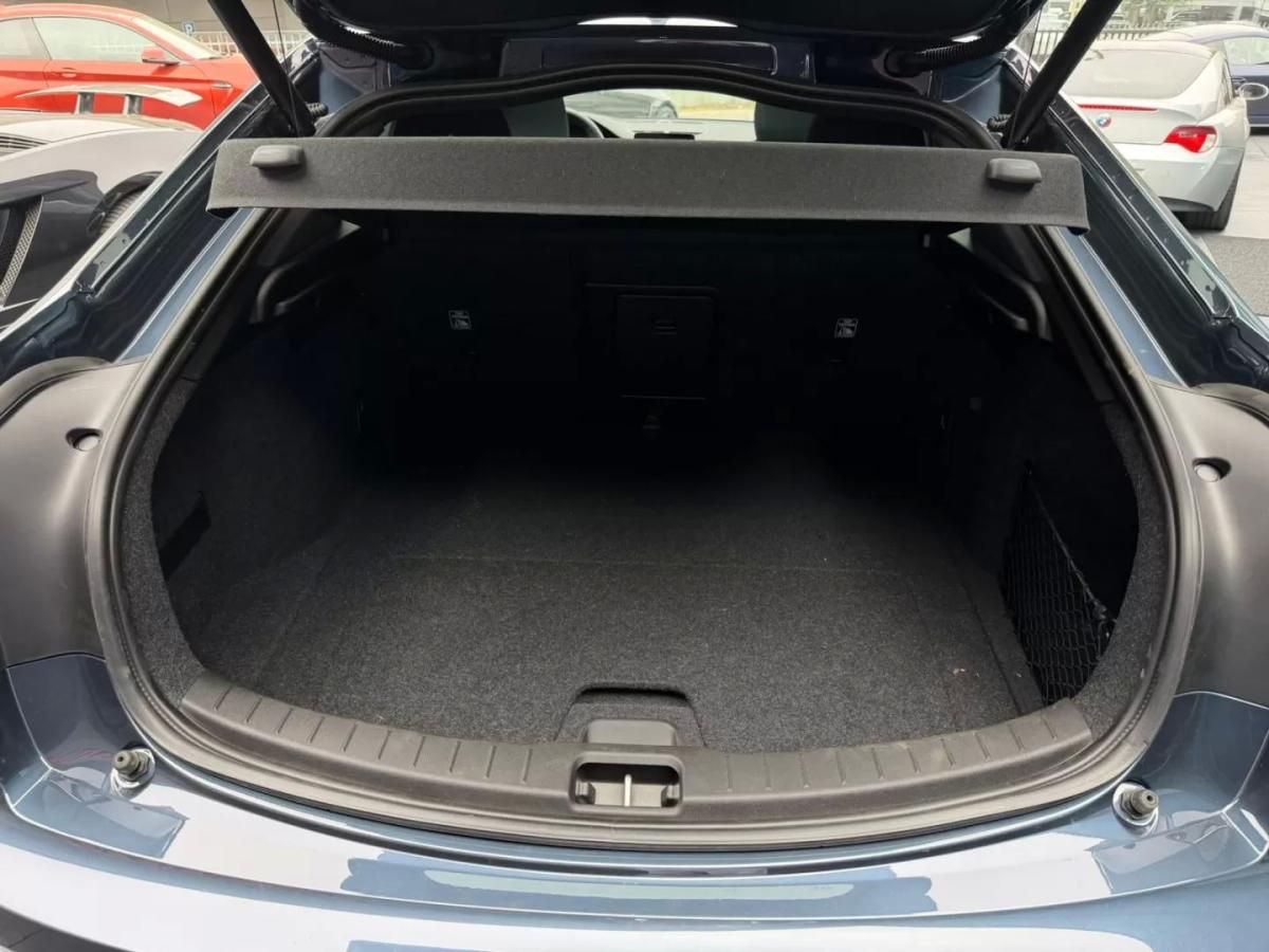 polestar-2-2023-eletrico-200cc
