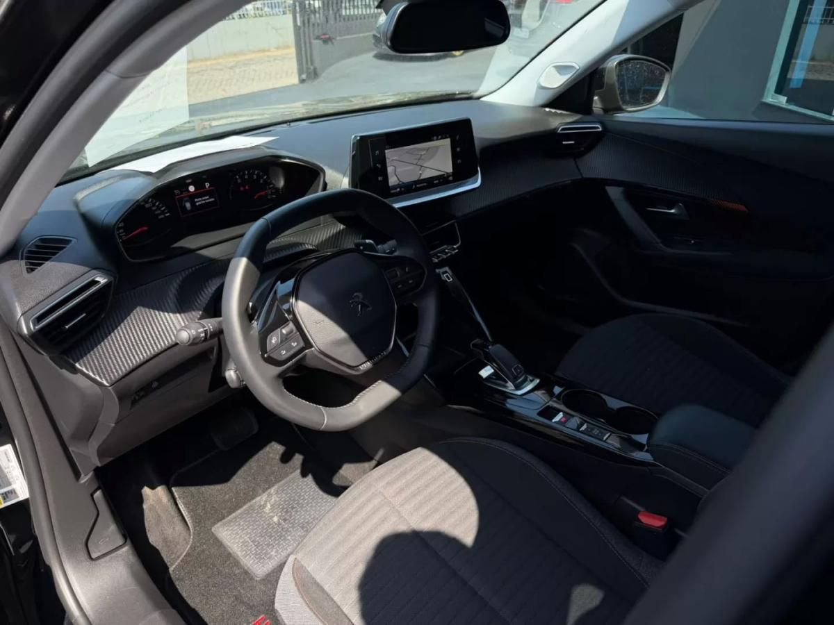 peugeot-2008-2022-gasolina-1199cc