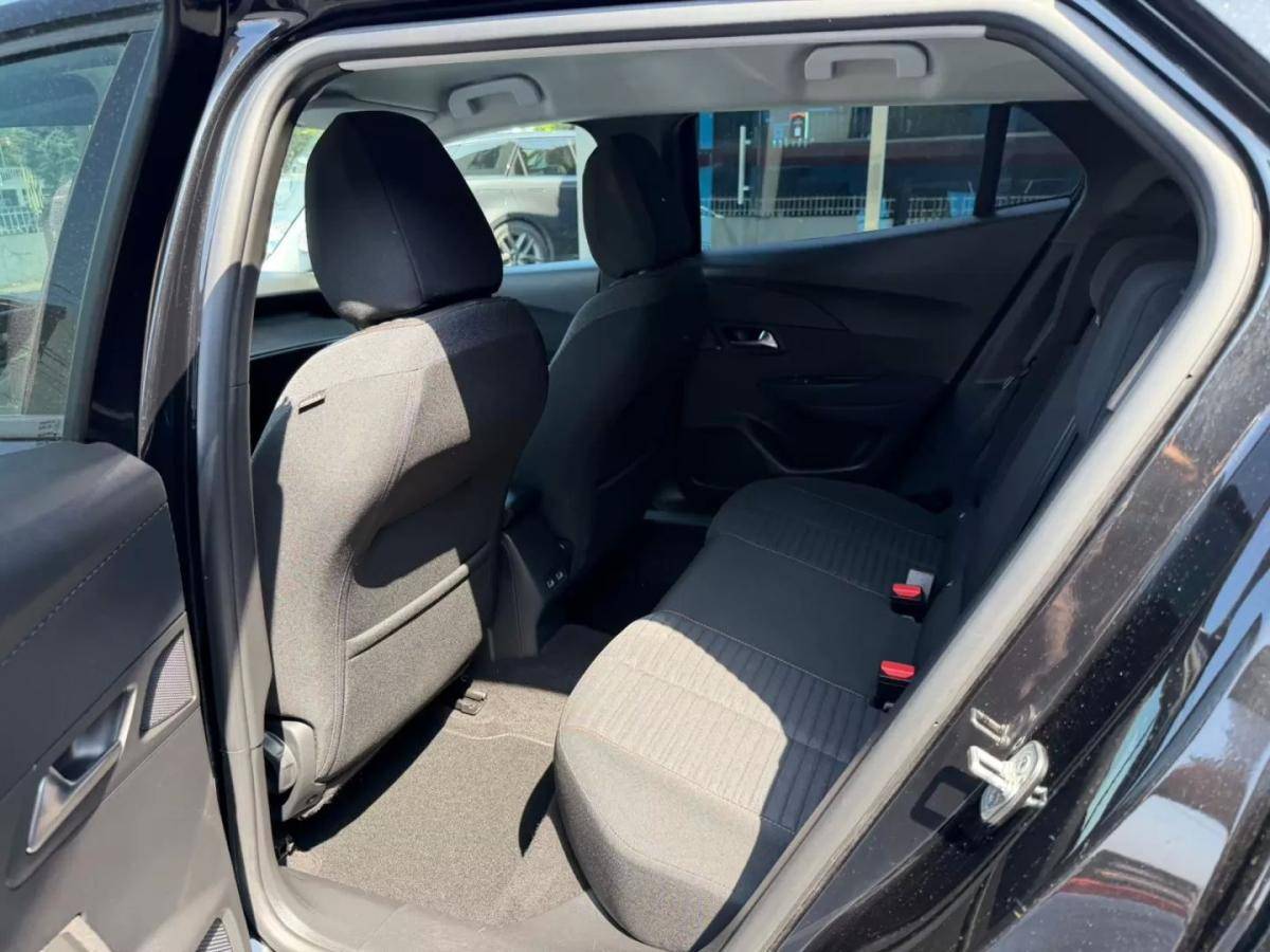 peugeot-2008-2022-gasolina-1199cc