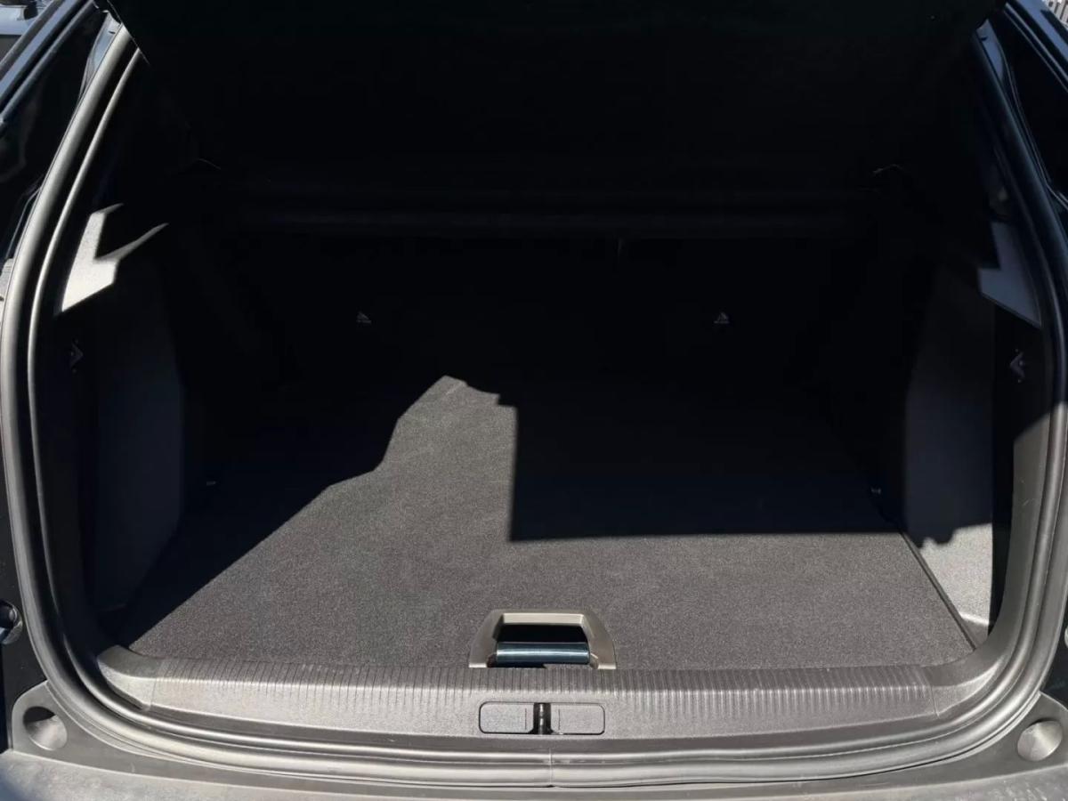 peugeot-2008-2022-gasolina-1199cc