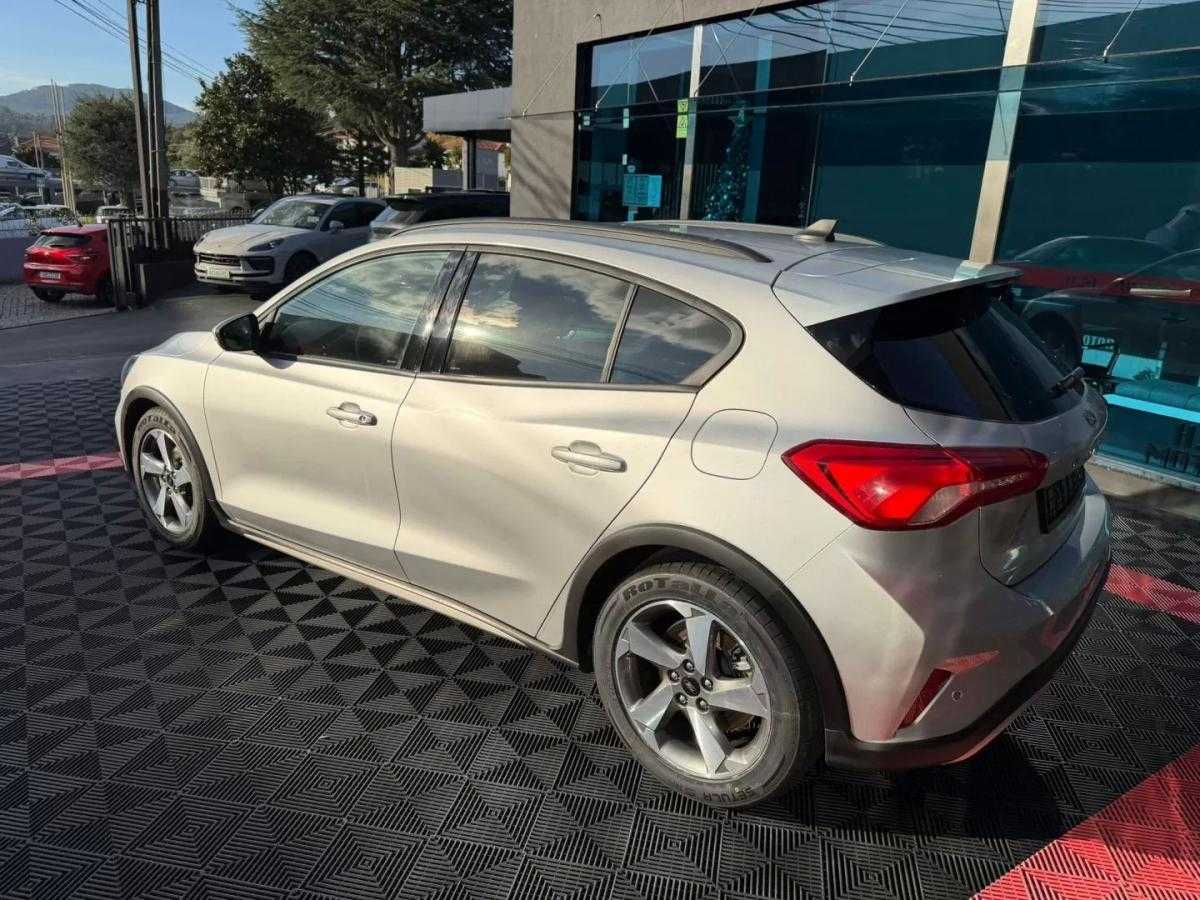 ford-focus-2020-gasolina-999cc