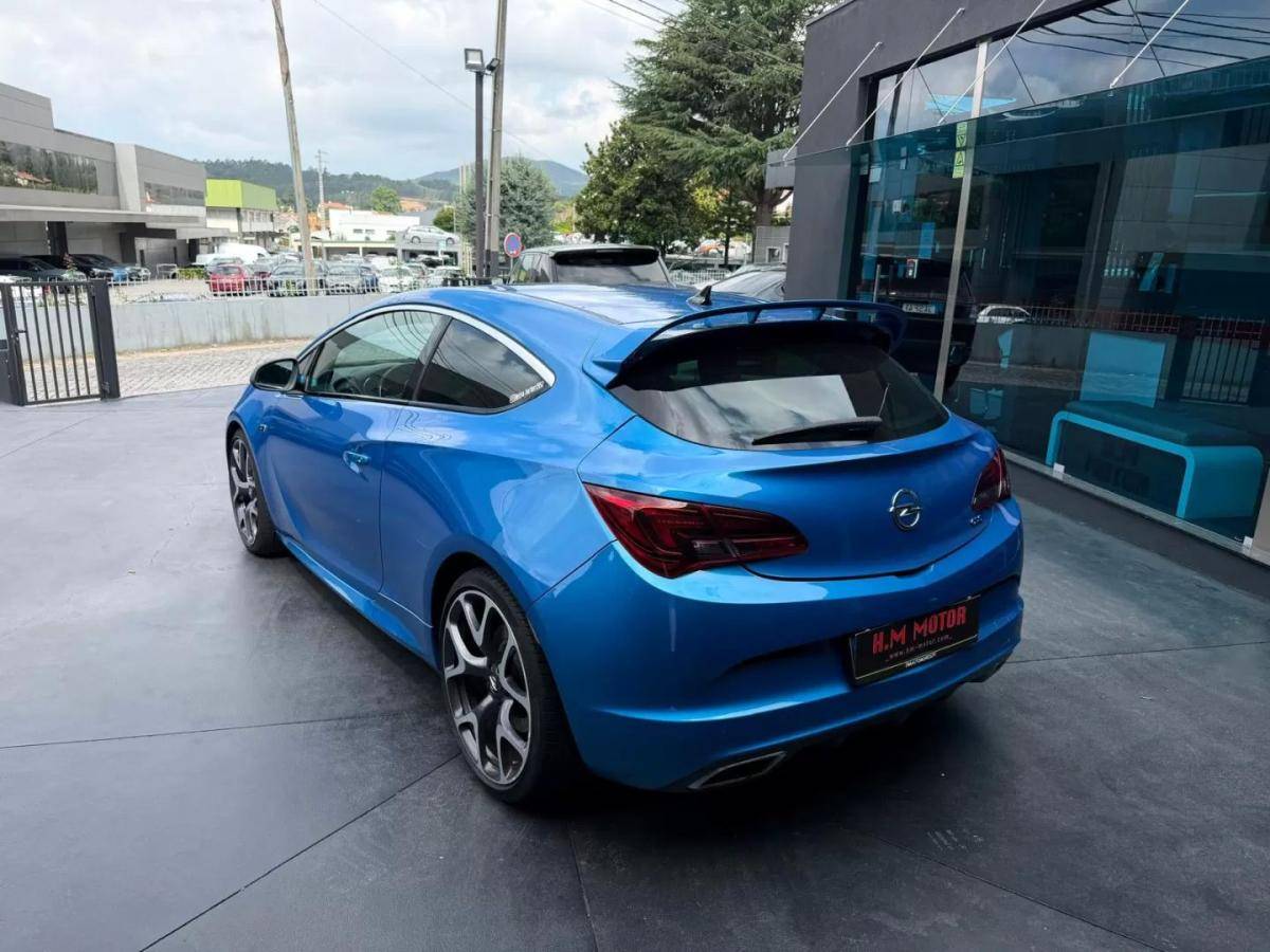 opel-astra-gtc-2013-gasolina-1998cc