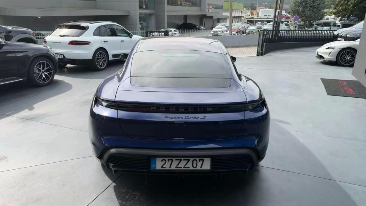 porsche-taycan-2020-eletrico-0cc