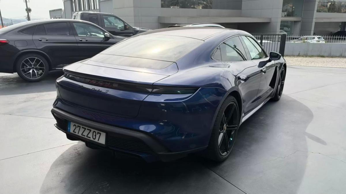 porsche-taycan-2020-eletrico-0cc