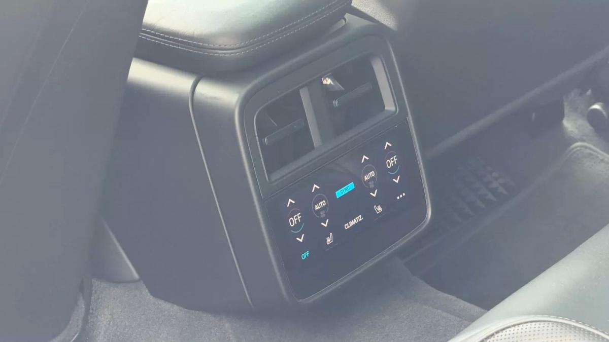porsche-taycan-2020-eletrico-0cc