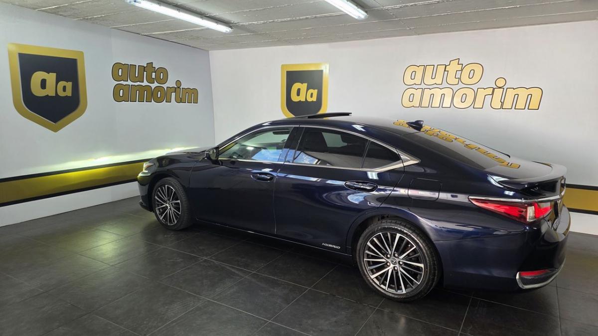 lexus-es-2022-hibrido-a-gasolina-2487cc