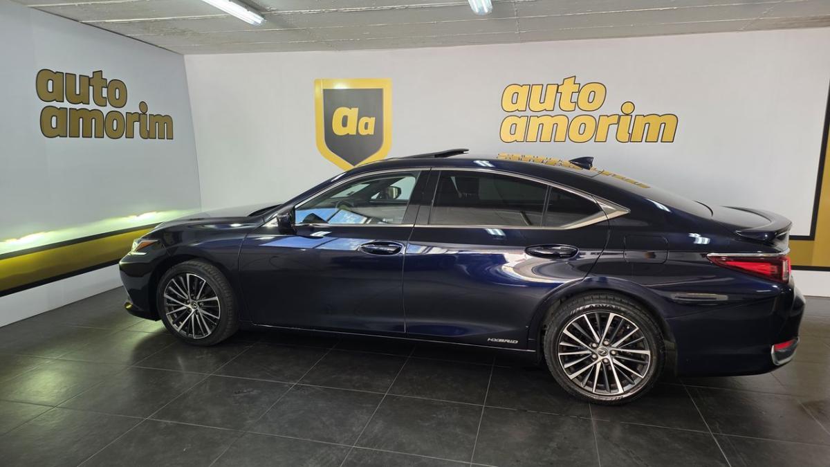 lexus-es-2022-hibrido-a-gasolina-2487cc