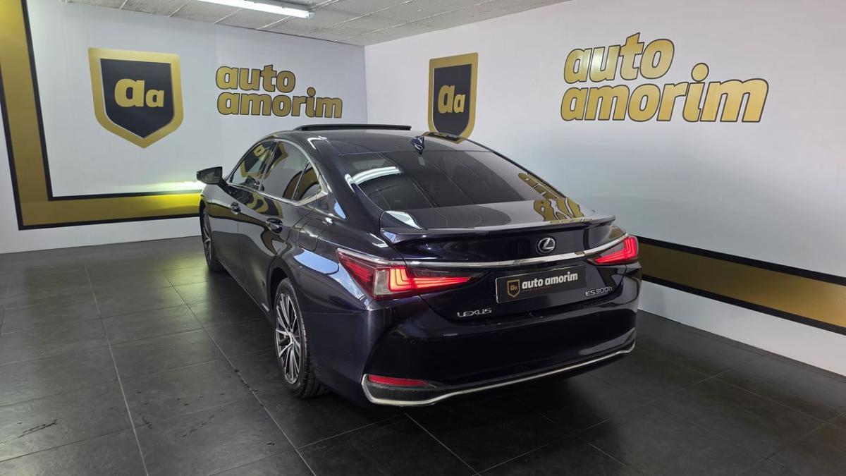 lexus-es-2022-hibrido-a-gasolina-2487cc