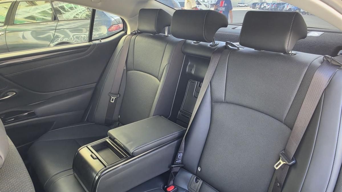lexus-es-2022-hibrido-a-gasolina-2487cc