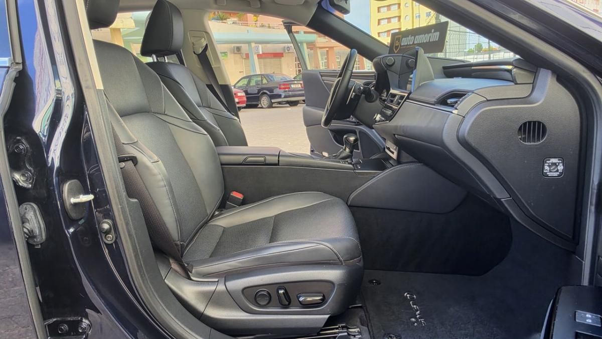 lexus-es-2022-hibrido-a-gasolina-2487cc