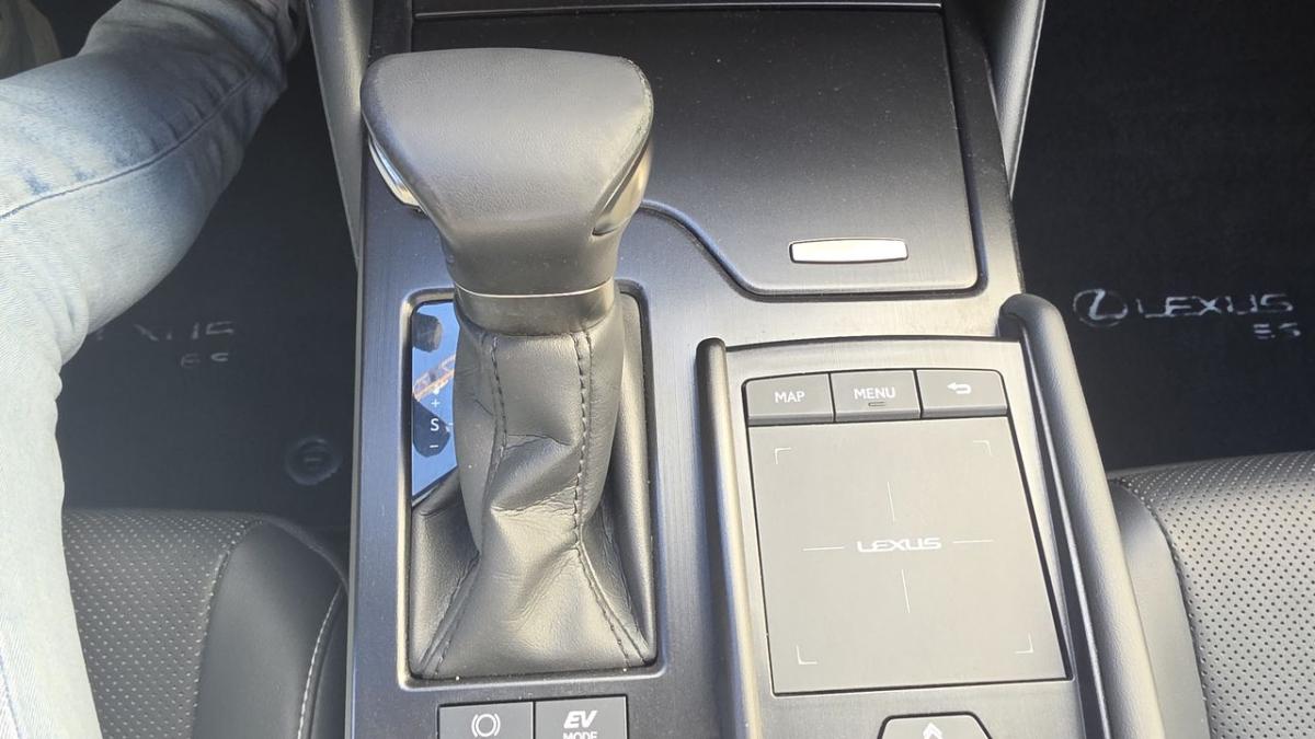 lexus-es-2022-hibrido-a-gasolina-2487cc