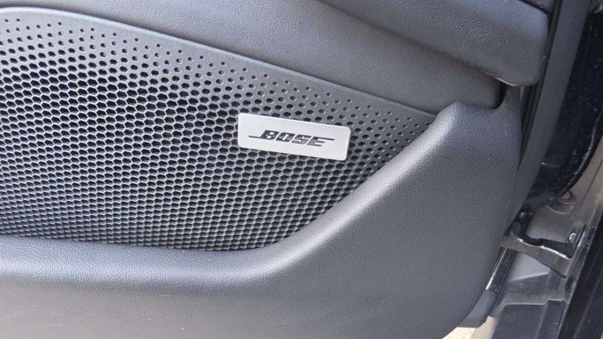 porsche-taycan-2021-eletrico-0cc