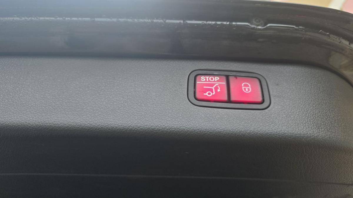 mercedes-benz-classe-c-2022-hibrido-a-gasolina-1999cc
