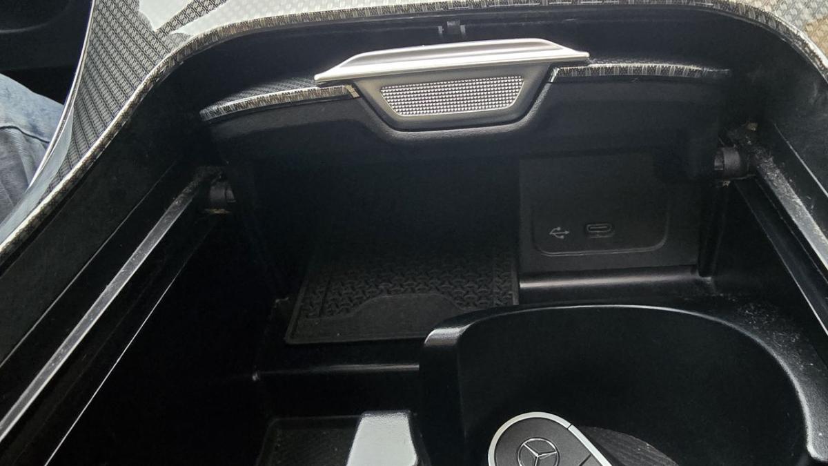 mercedes-benz-classe-c-2022-hibrido-a-gasolina-1999cc