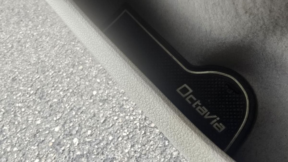 skoda-octavia-break-2015-diesel-1598cc