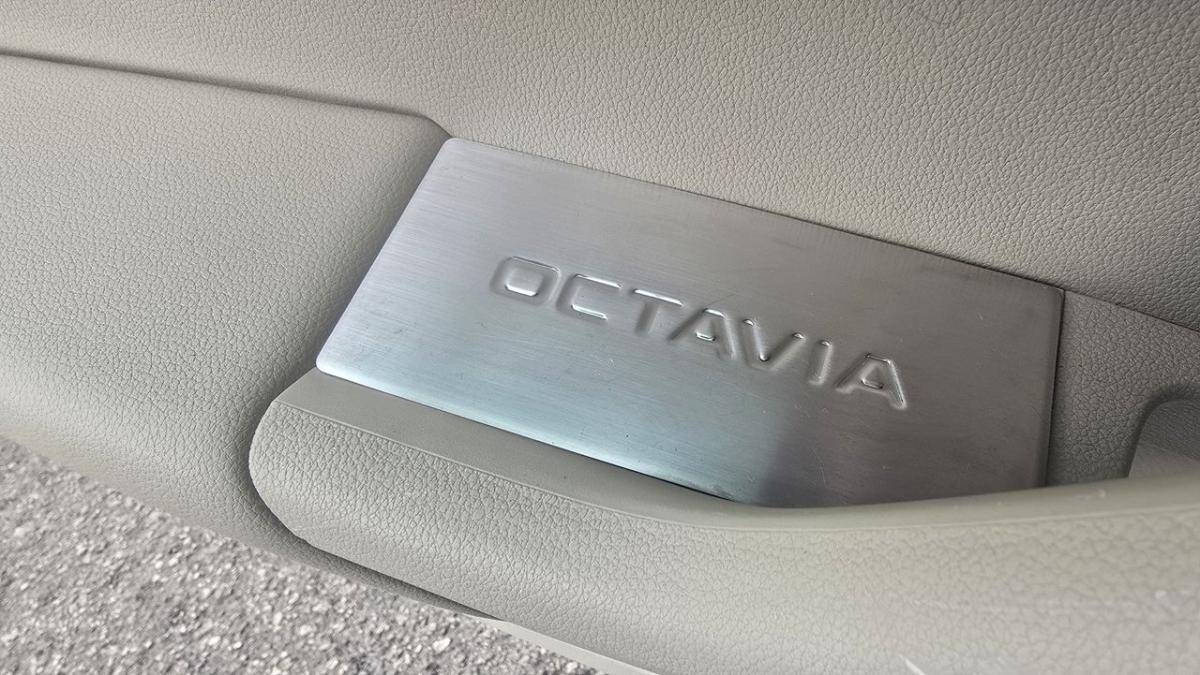 skoda-octavia-break-2015-diesel-1598cc