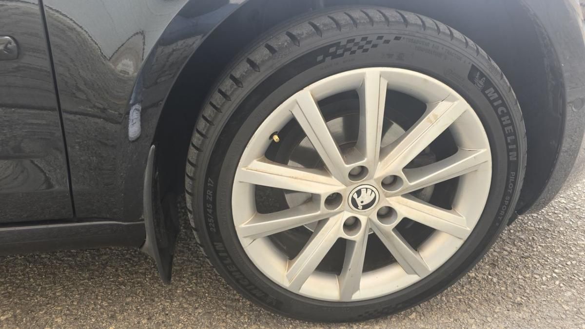 skoda-octavia-break-2015-diesel-1598cc
