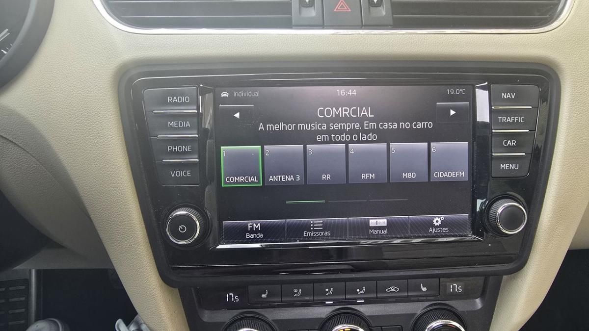 skoda-octavia-break-2015-diesel-1598cc