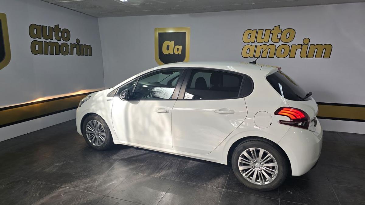 peugeot-208-2019-diesel-1499cc
