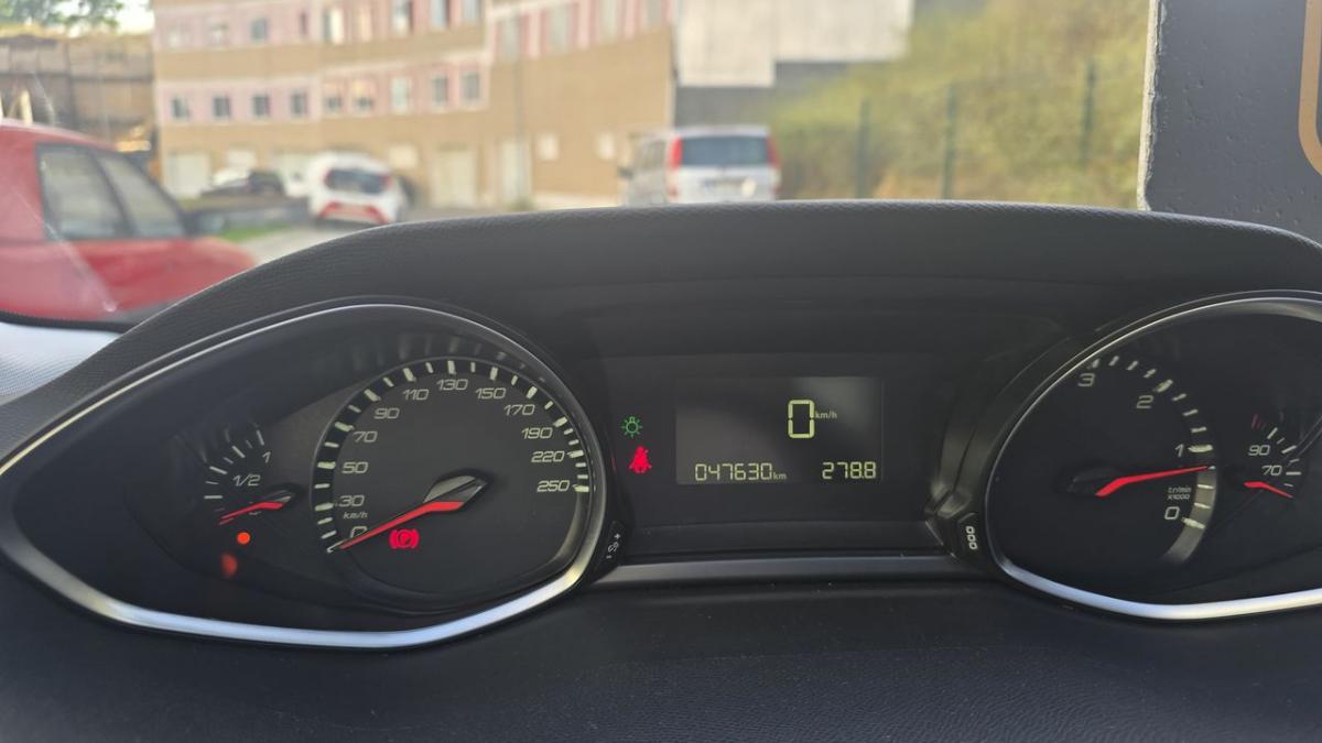 peugeot-308-2019-diesel-1499cc