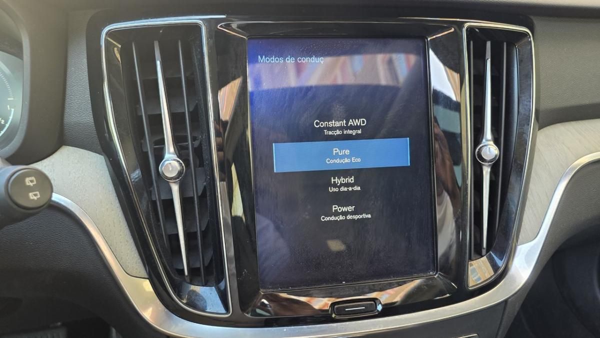volvo-v60-2019-hibrido-a-gasolina-1969cc