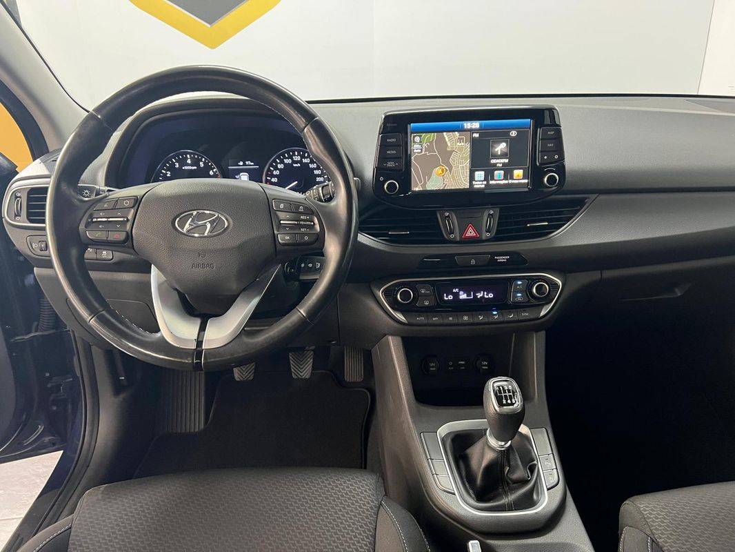hyundai-i30-2018-gasolina-998cc