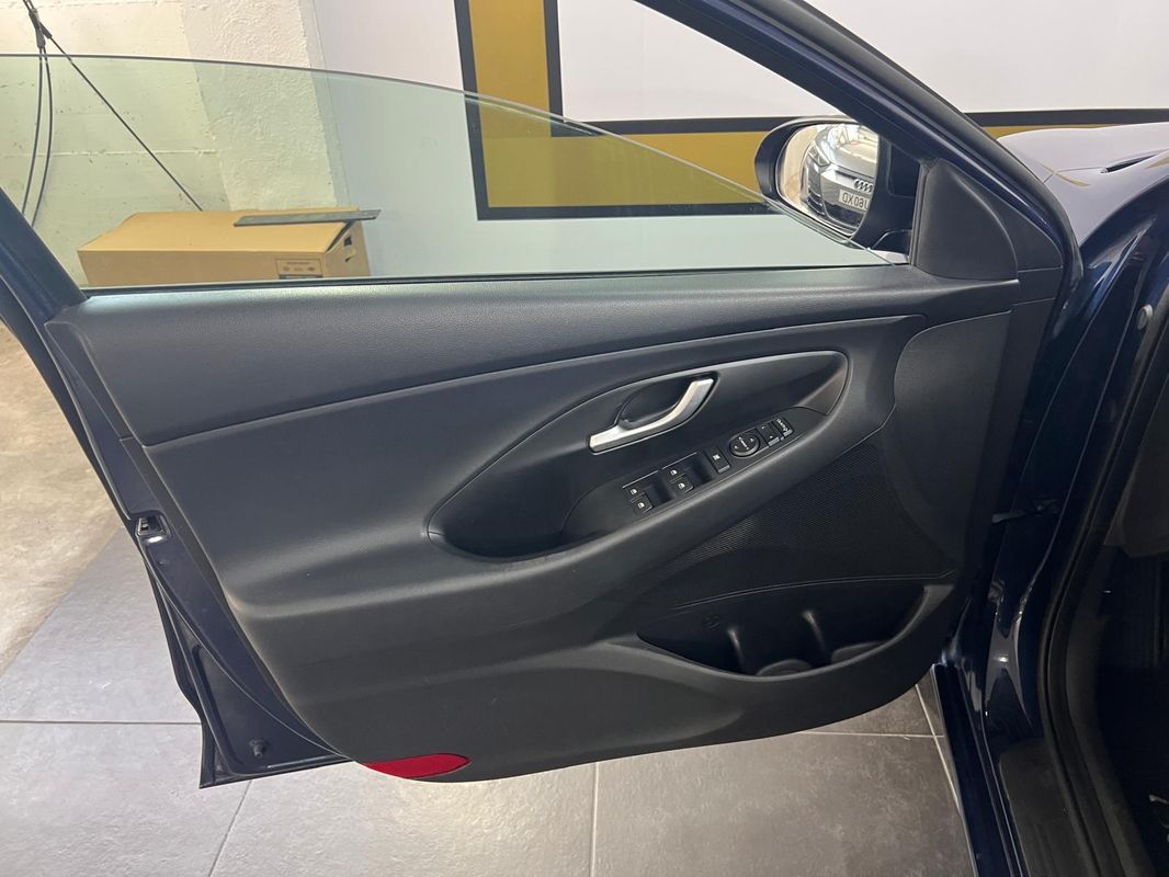 hyundai-i30-2018-gasolina-998cc