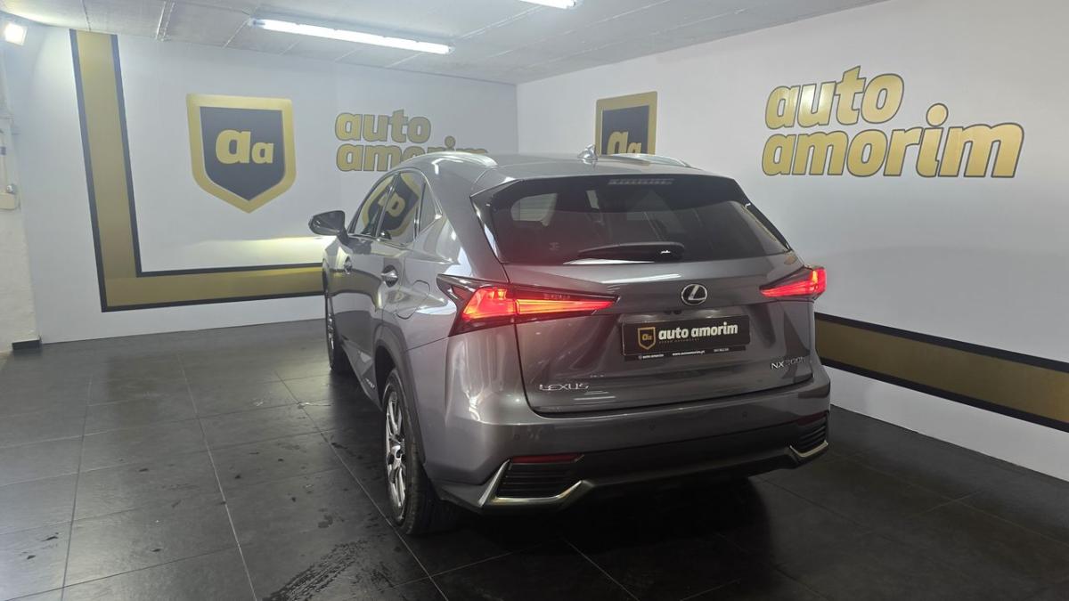 lexus-nx-2018-hibrido-a-gasolina-2494cc
