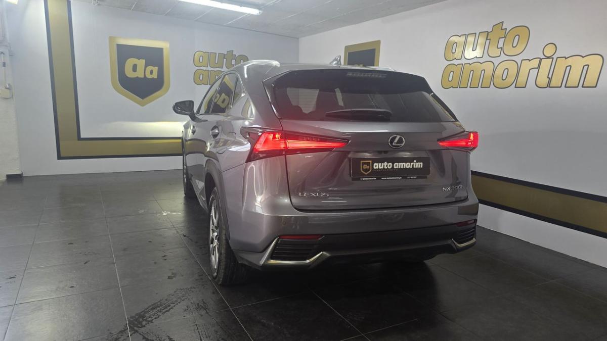 lexus-nx-2018-hibrido-a-gasolina-2494cc