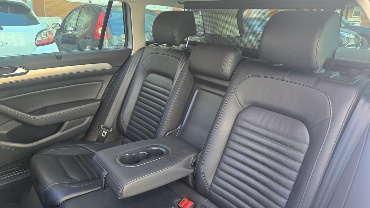 volkswagen-passat-variant-2015-diesel-1968cc