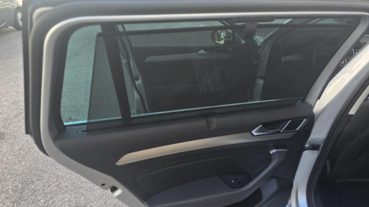 volkswagen-passat-variant-2015-diesel-1968cc