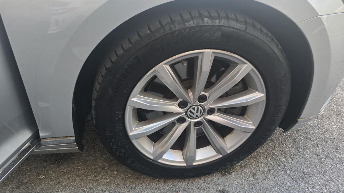 volkswagen-passat-variant-2015-diesel-1968cc