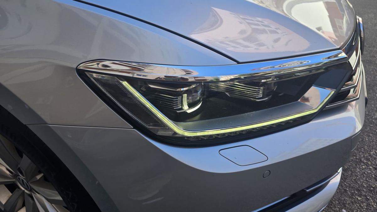 volkswagen-passat-variant-2015-diesel-1968cc
