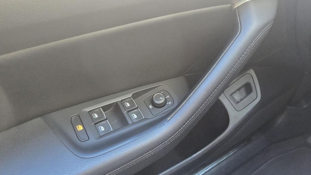volkswagen-passat-variant-2015-diesel-1968cc