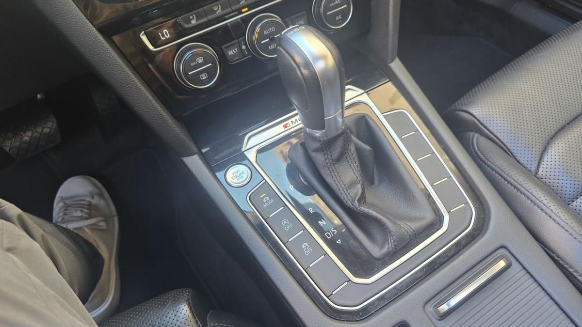 volkswagen-passat-variant-2015-diesel-1968cc
