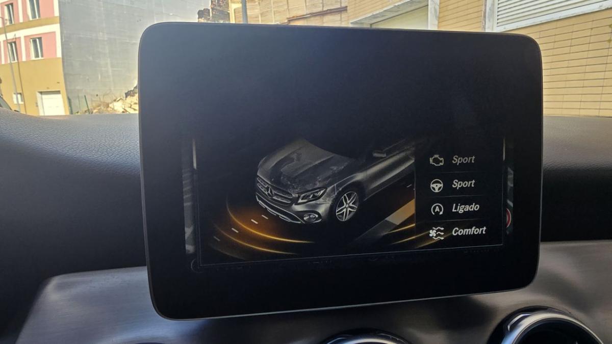 mercedes-benz-gla-2018-diesel-2143cc
