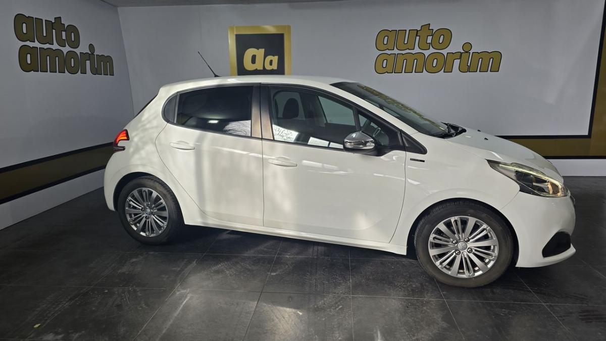 peugeot-208-2019-diesel-1499cc