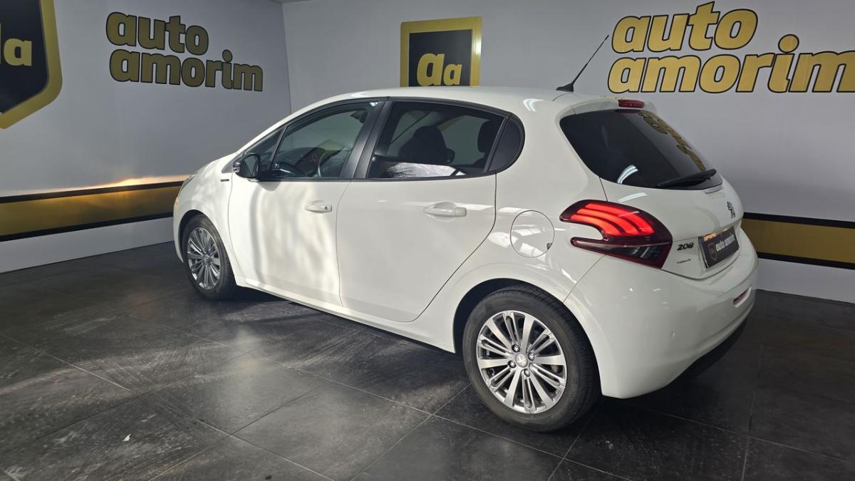 peugeot-208-2019-diesel-1499cc