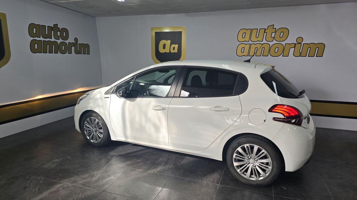 peugeot-208-2019-diesel-1499cc