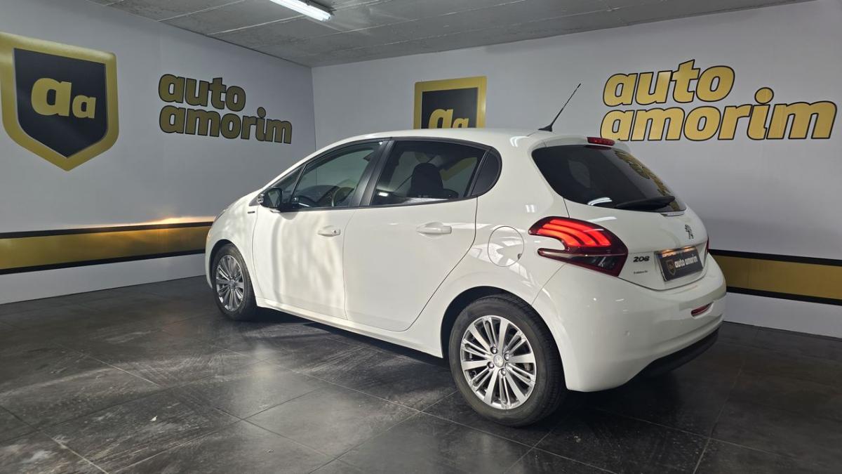 peugeot-208-2019-diesel-1499cc