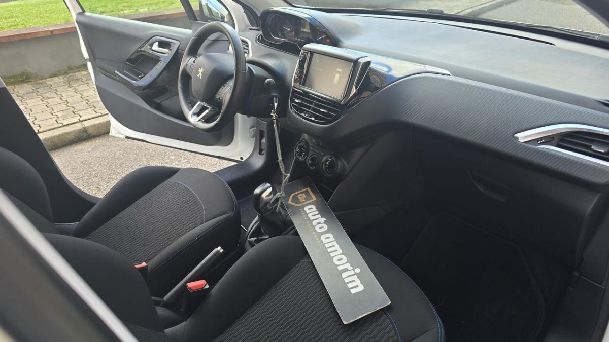 peugeot-208-2019-diesel-1499cc