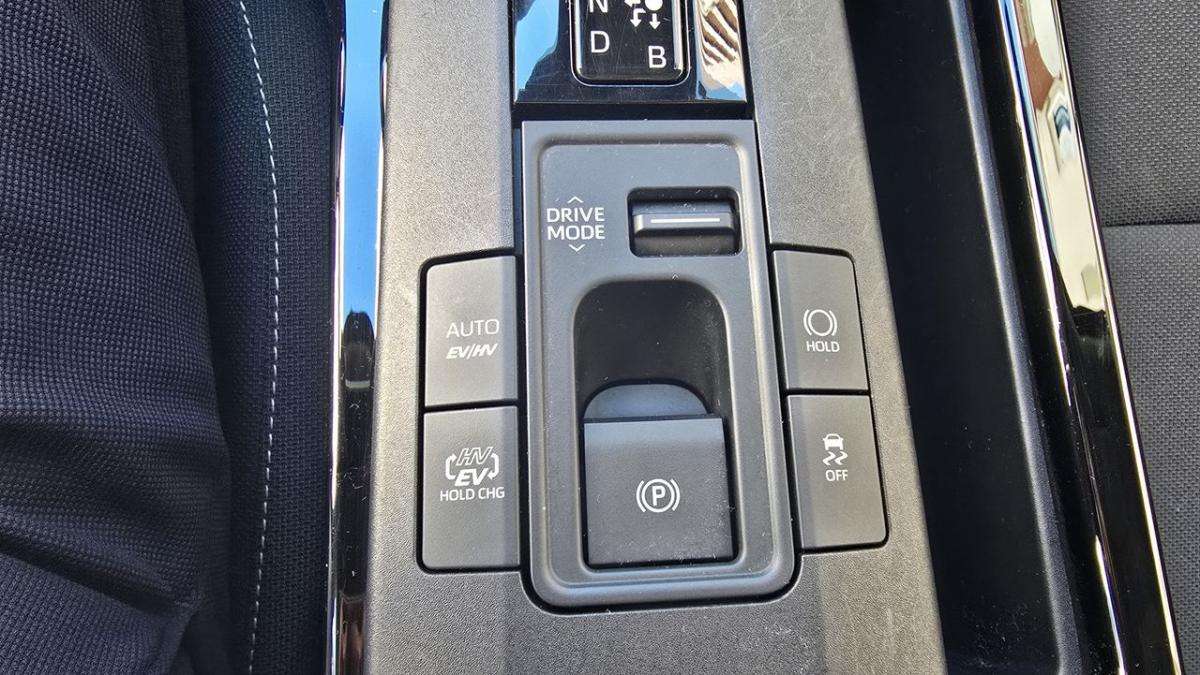 toyota-prius-2023-hibrido-a-gasolina-1987cc