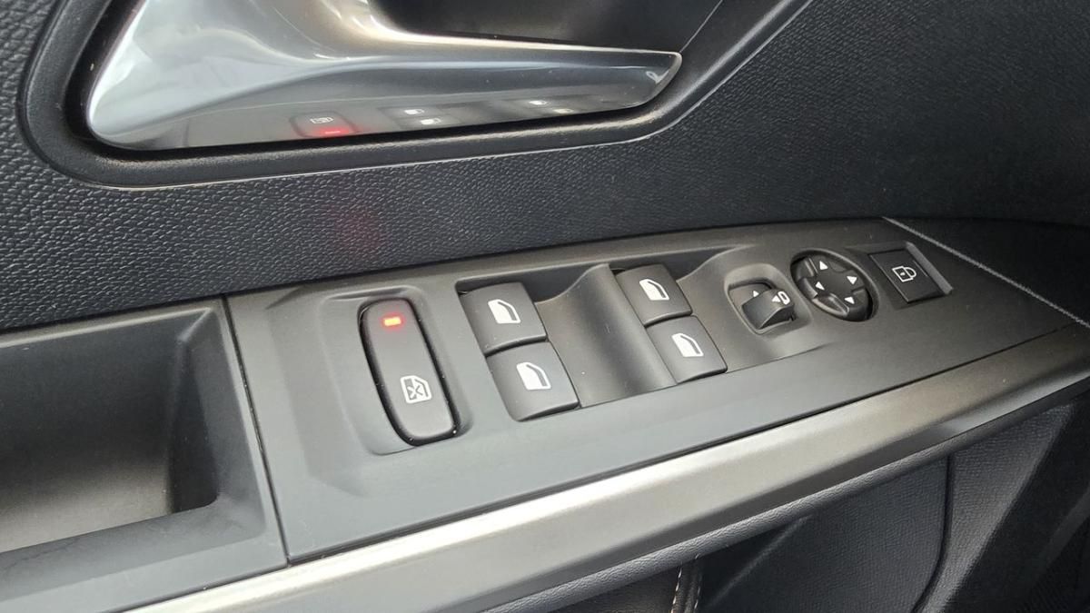 peugeot-5008-2024-gasolina-1199cc