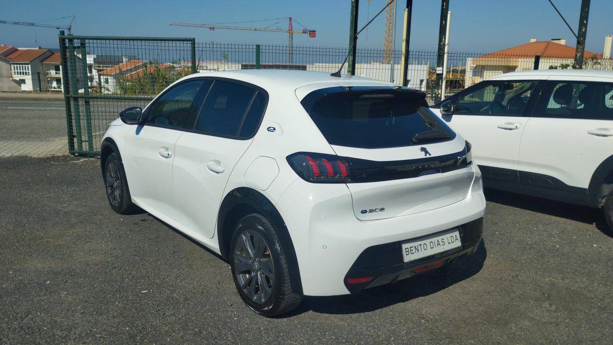 peugeot-208-2023-eletrico-0cc